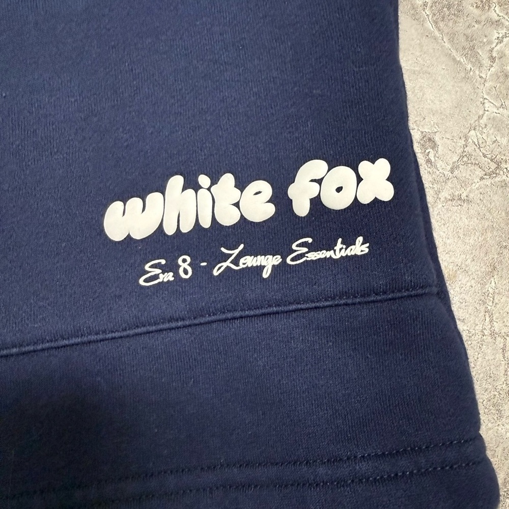 White Fox Navy Women's Lounge Shorts size Large - Picture 2 of 6